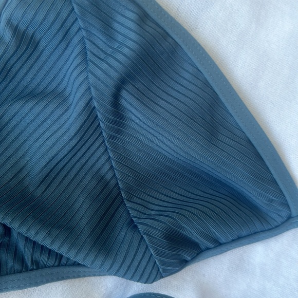 Mossimo new Sz Medium Bikini TOP - Picture 2 of 4